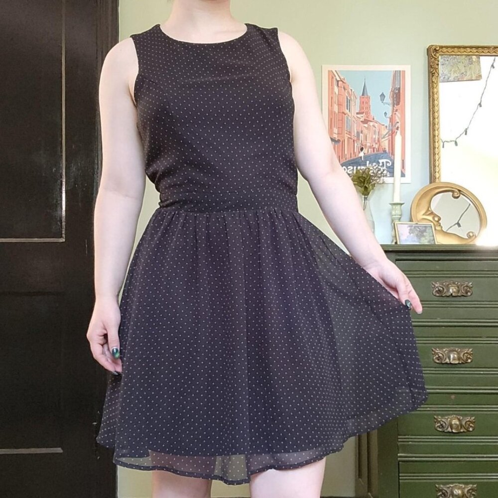 Adorable polka dot dress!